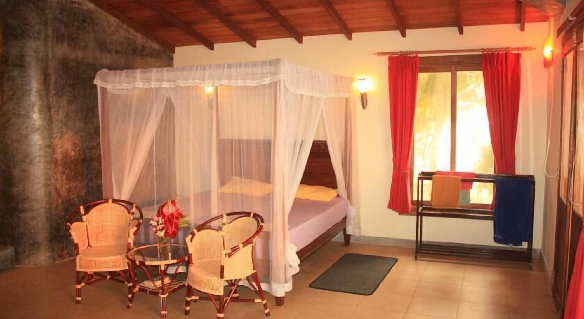 Time N Tide Beach Resort Hikkaduwa Dış mekan fotoğraf