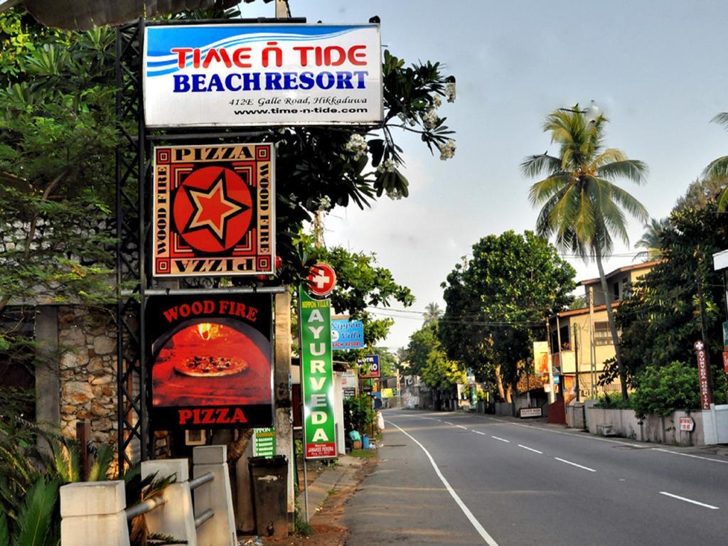 Time N Tide Beach Resort Hikkaduwa Dış mekan fotoğraf